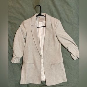 H&M jacket with gathered 3/4 length sleeves. Perfect condition. XS